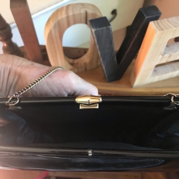 1960’s Vintage Black Patent Kiss Snap Closure Purse - Picture 6 of 6
